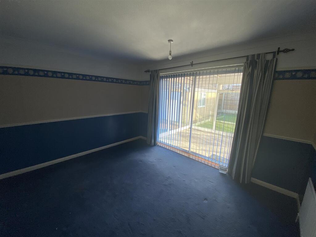 Bedroom no.2 rear double: