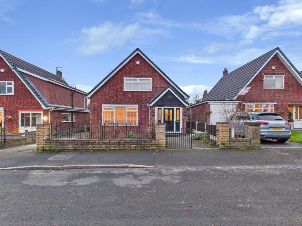 CAM03729G0-PR0201-STILL001