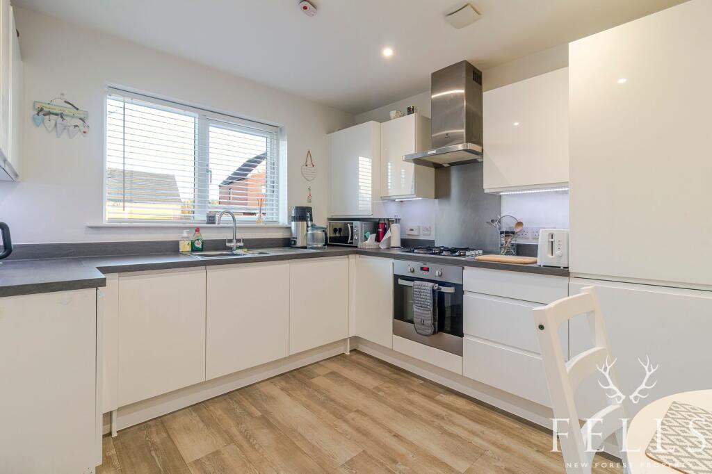 Neptune Drive, St. Leonards, BH24