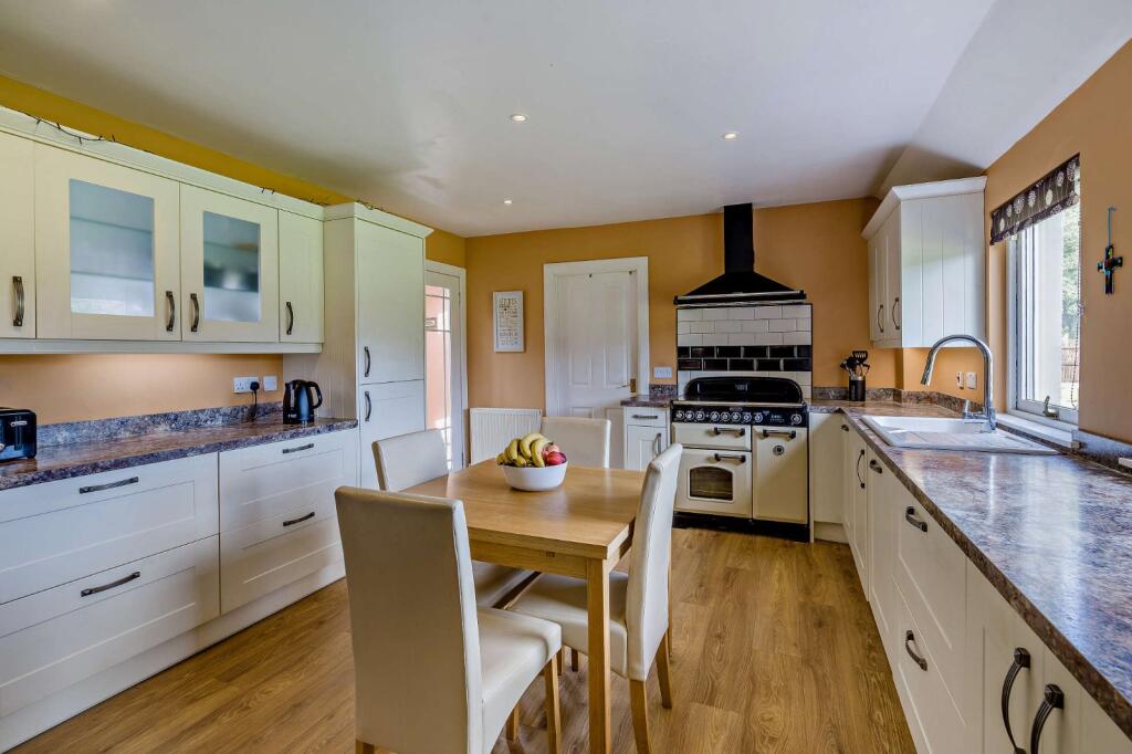 Kitchen/Dining