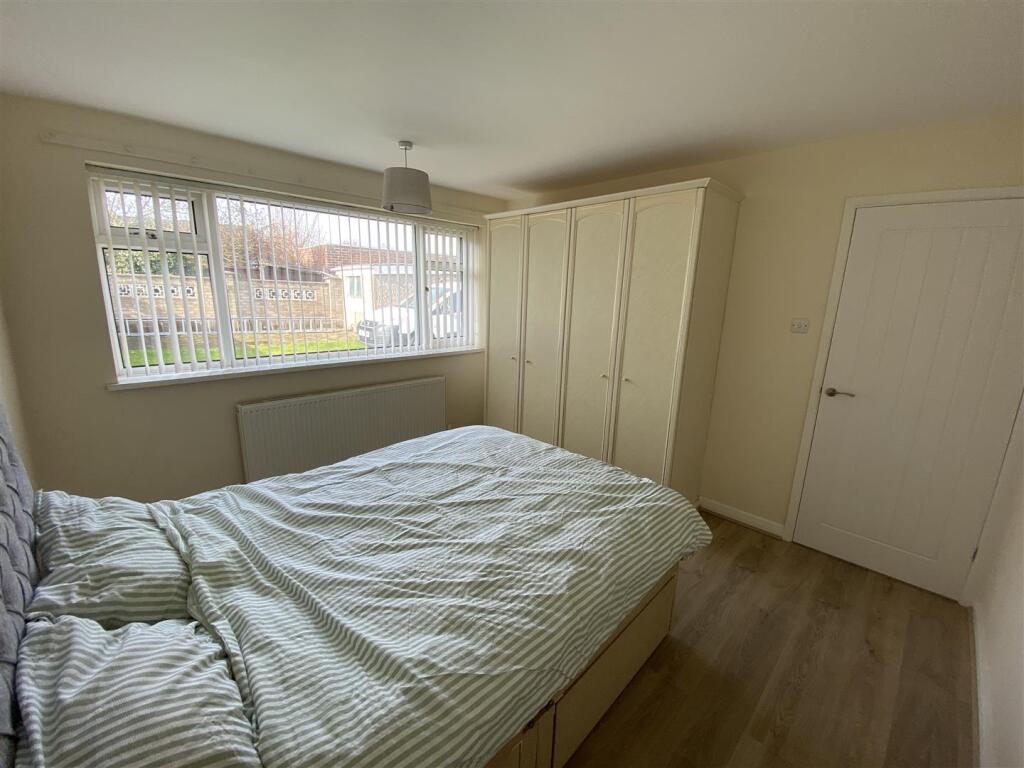 Bedroom no.1 rear double: