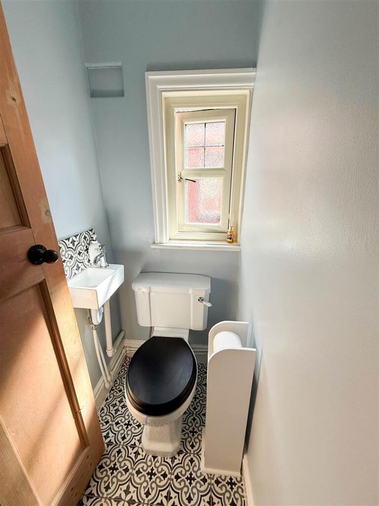 SEPARATE WC