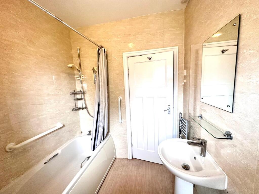 HOUSE BATHROOM