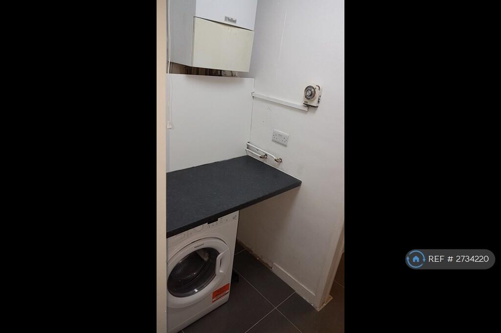 Large Utility Room