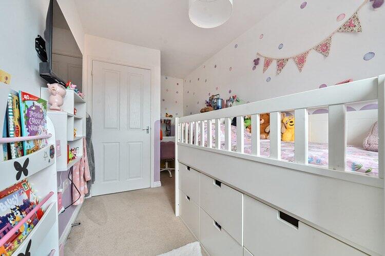 1298564 17 6835a122ecbb8.nef