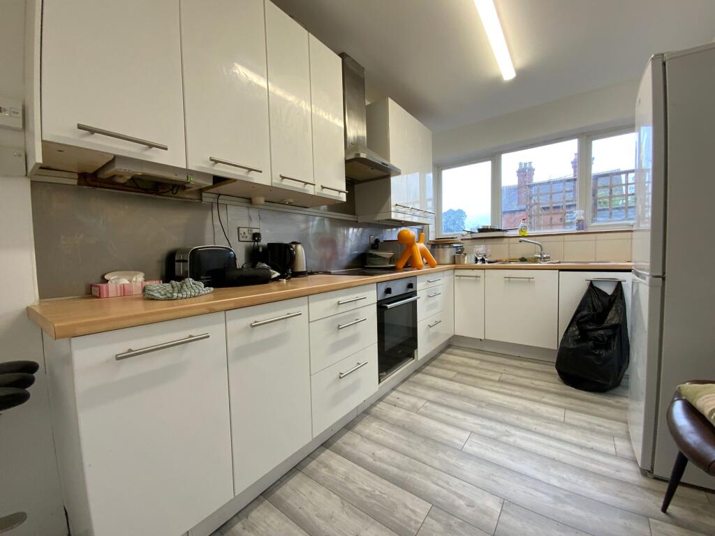 Communal Kitchen