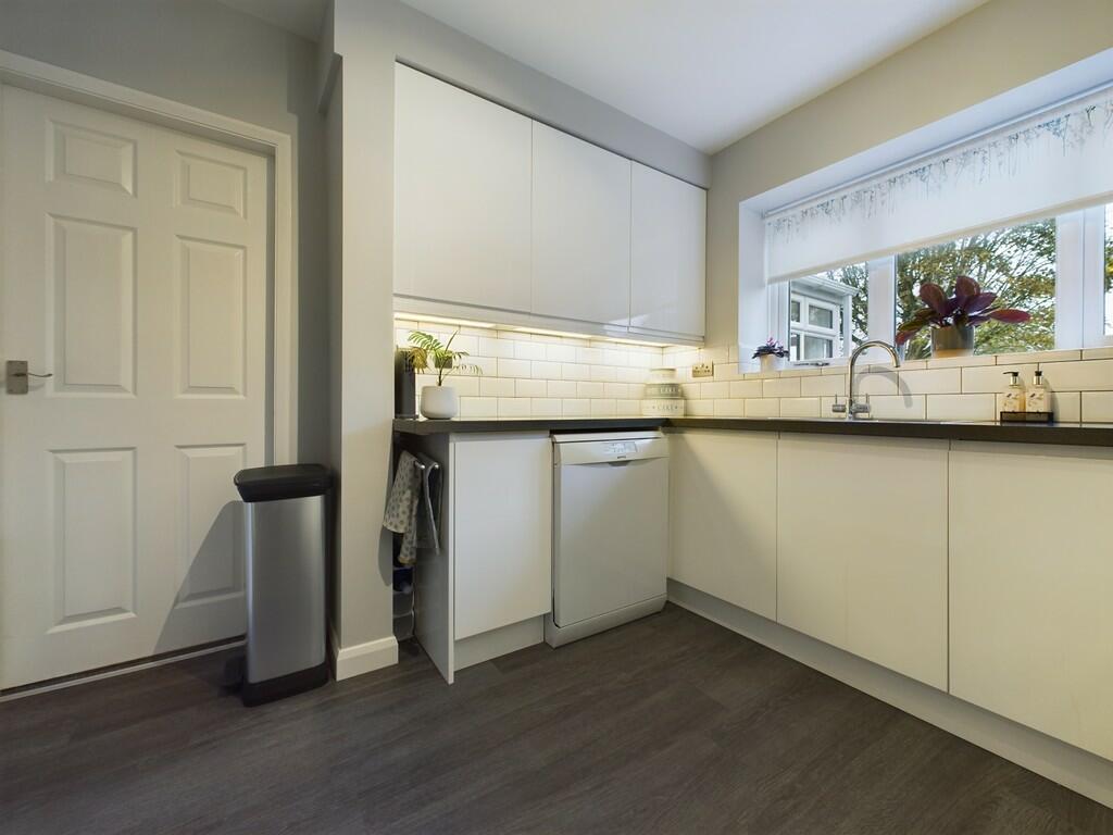 CAM04273G0-PR0031...