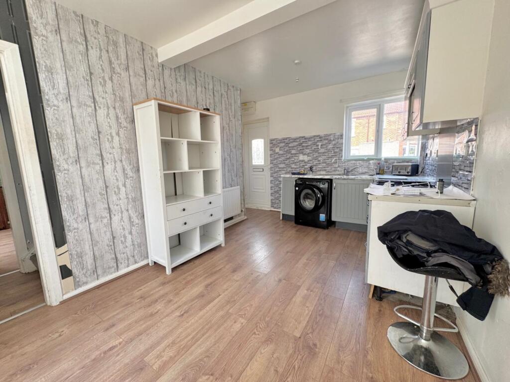 eb11107a-27f9-4876-b673-5c4affd8826b