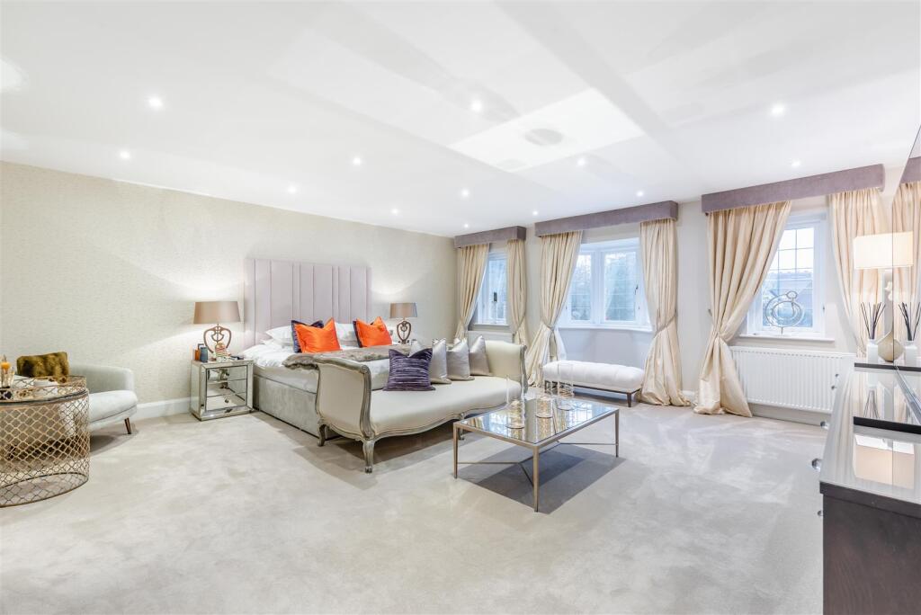 Devisdale Road, Altrincham, Cheshire, WA14 2AT - 4