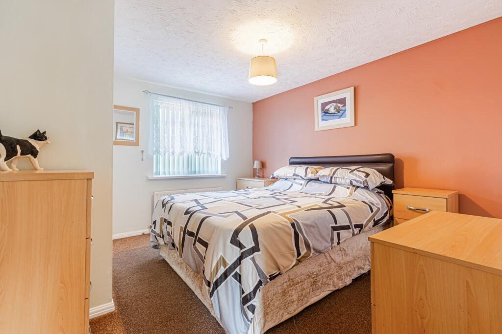 A11 - 29 Merlin Way, Torquay - 250724