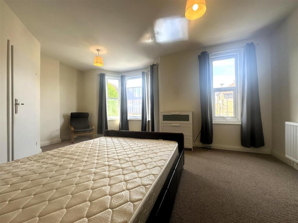 Room II.jpg