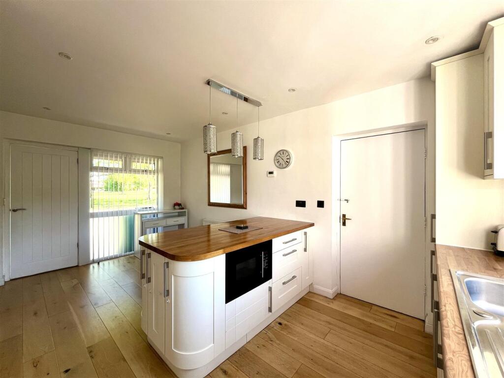 Breakfast Kitchen Aspect 4