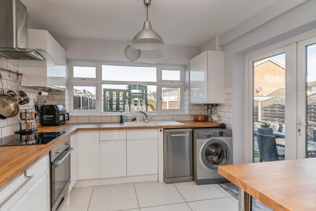 157seamoreavenueseamoreavenuebenfleetss74la-7