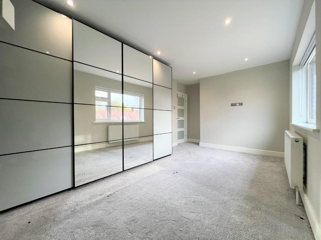 Bedroom 1 Aspect 2