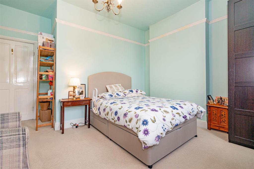 Bedroom 2 Aspect 2.jpg