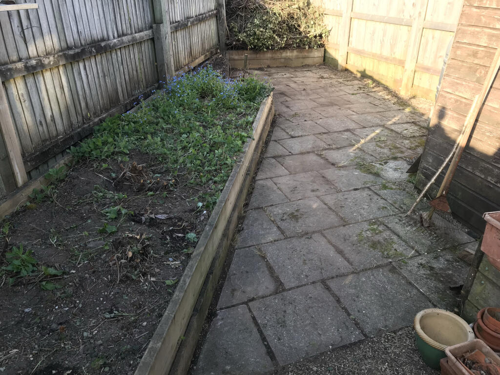 Willow Cottage garden3