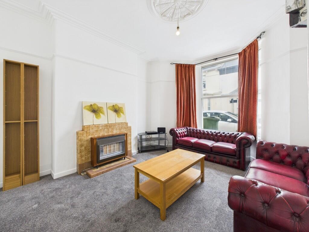 CAM03974G0-PR0115...