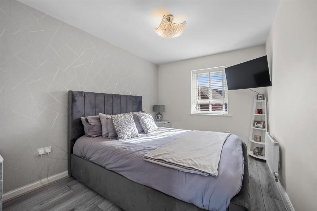 12 Springwell Avenue-14.jpg