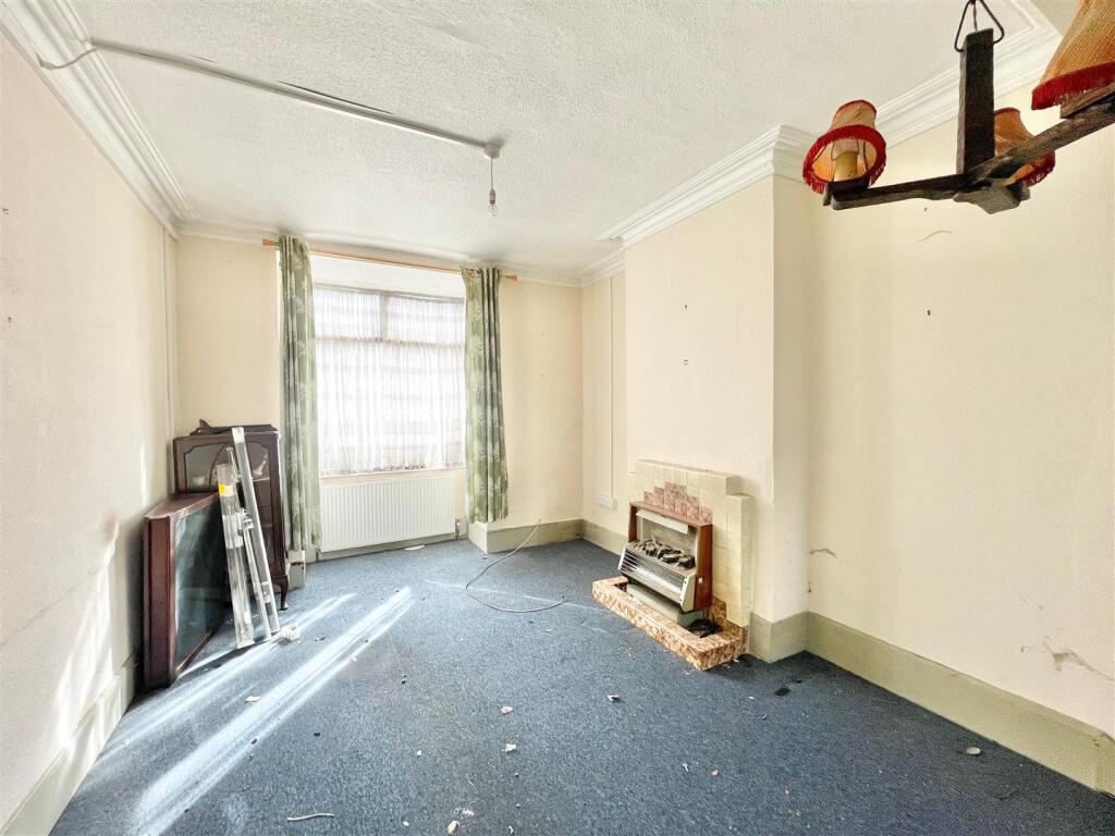 WhatsApp Image 2025-03-12 at 12.31.02 (1).jpeg