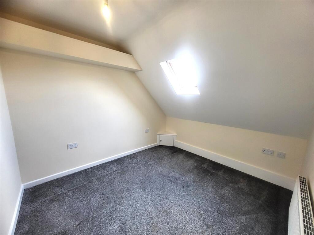 Bedroom Pic 1