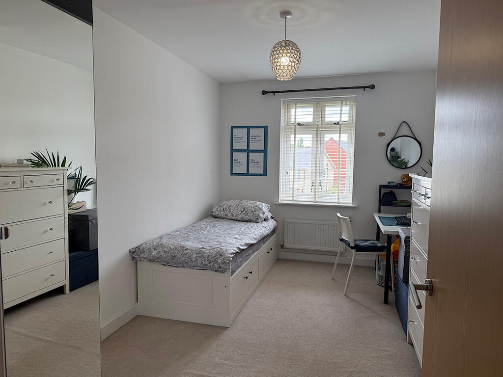 Second bedroom