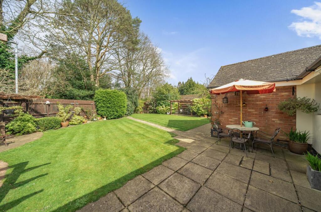 3 Crick Road, Rugby (21).jpg