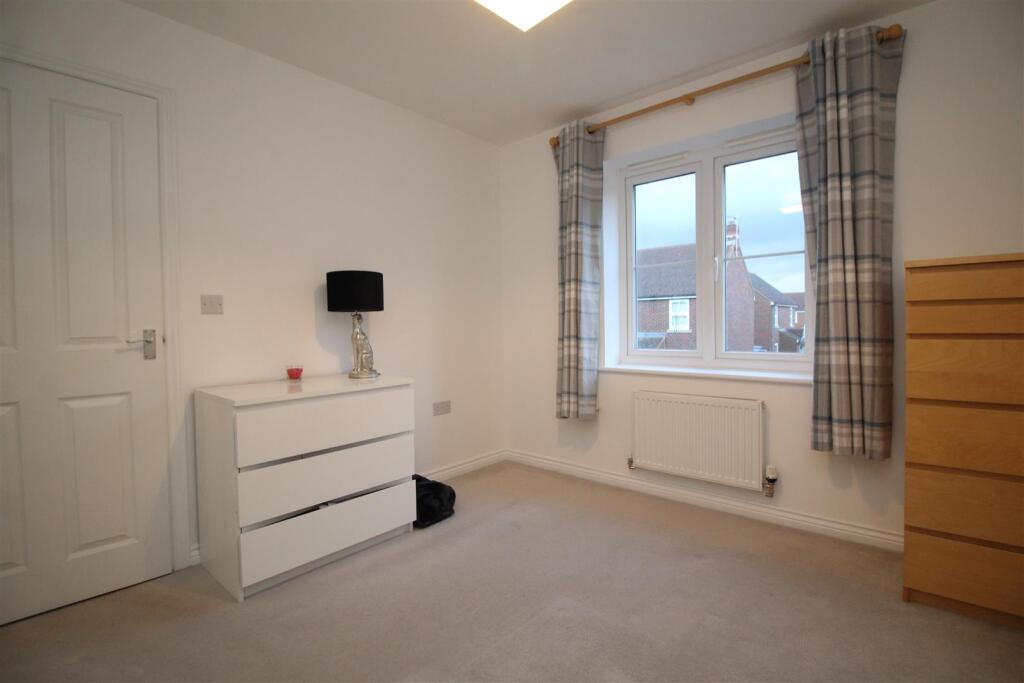 bedroom 2 .JPG
