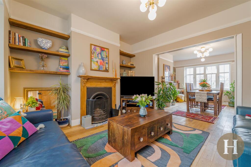 Hadleigh Estate Agents-1.jpg