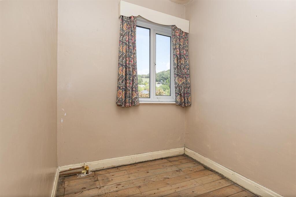 Bramleys Estate Agents - The Crescent - New Mill (