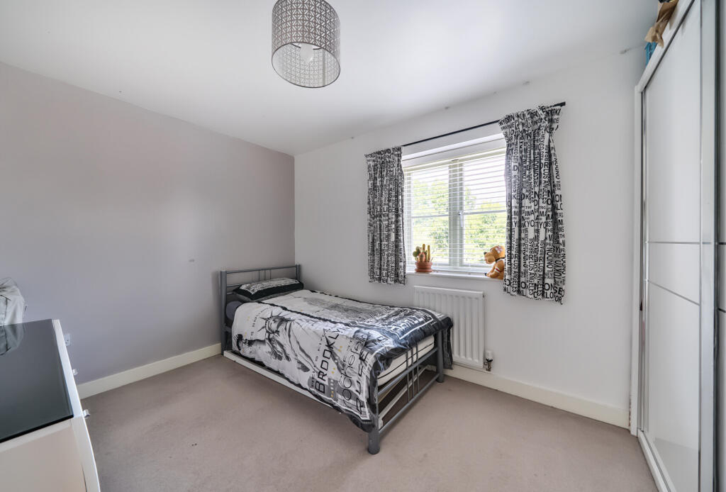 1325208-5-687e253...