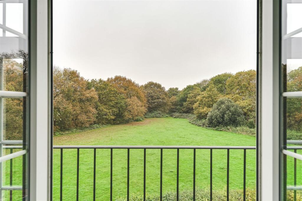 Harmonds Wood Close-6.jpg