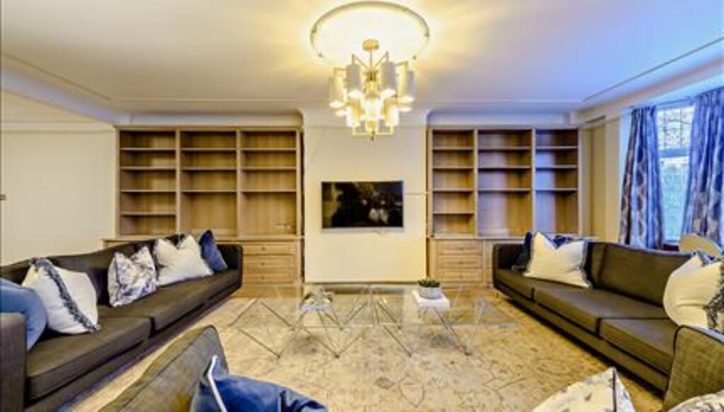 ss_p5511_63748385...