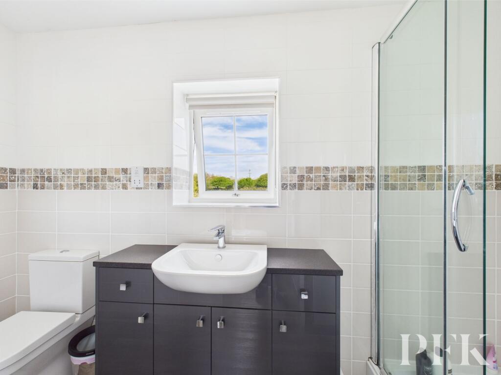 En Suite Shower Room