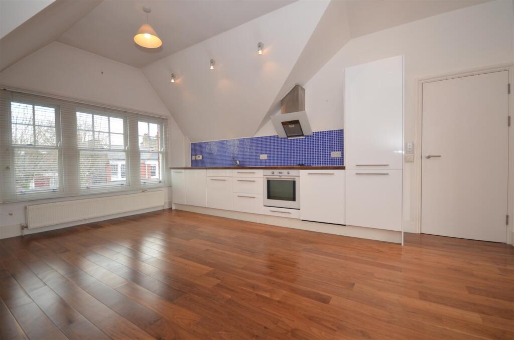 kitchen, TFF 174 MHR, N10.JPG