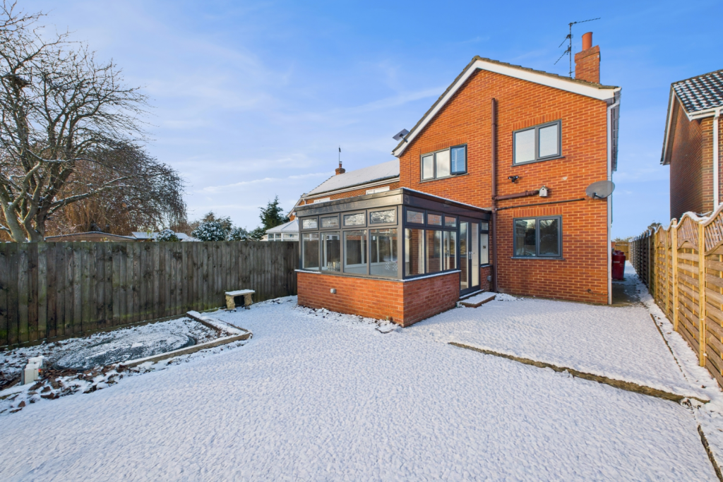 EweMove Spalding -  Cornfield House - Garden