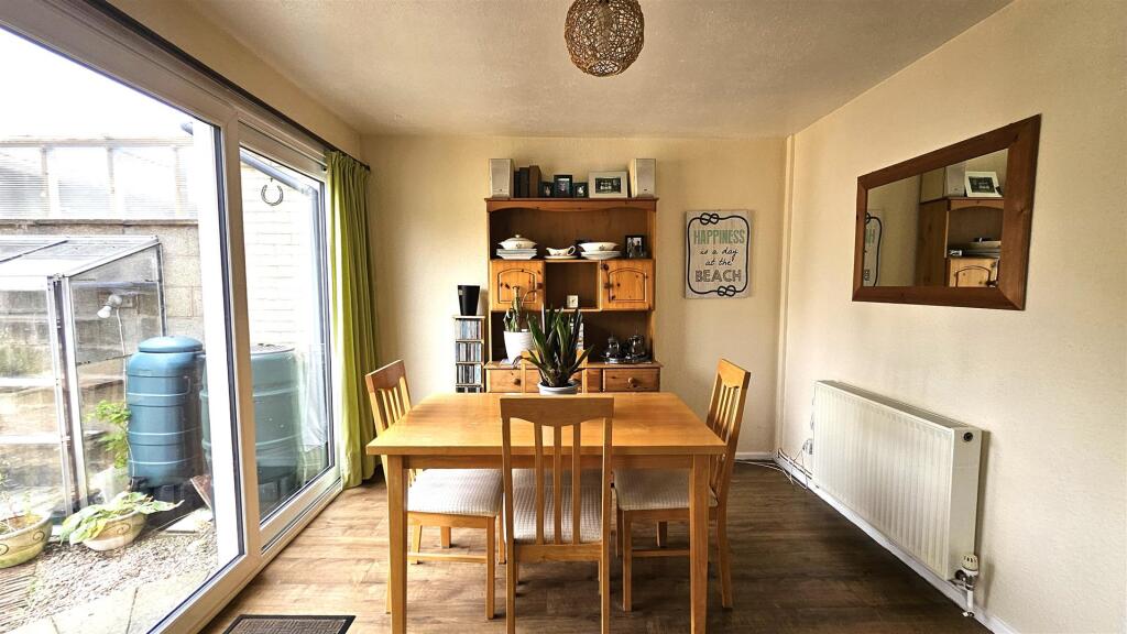 Dining Area 3.jpg