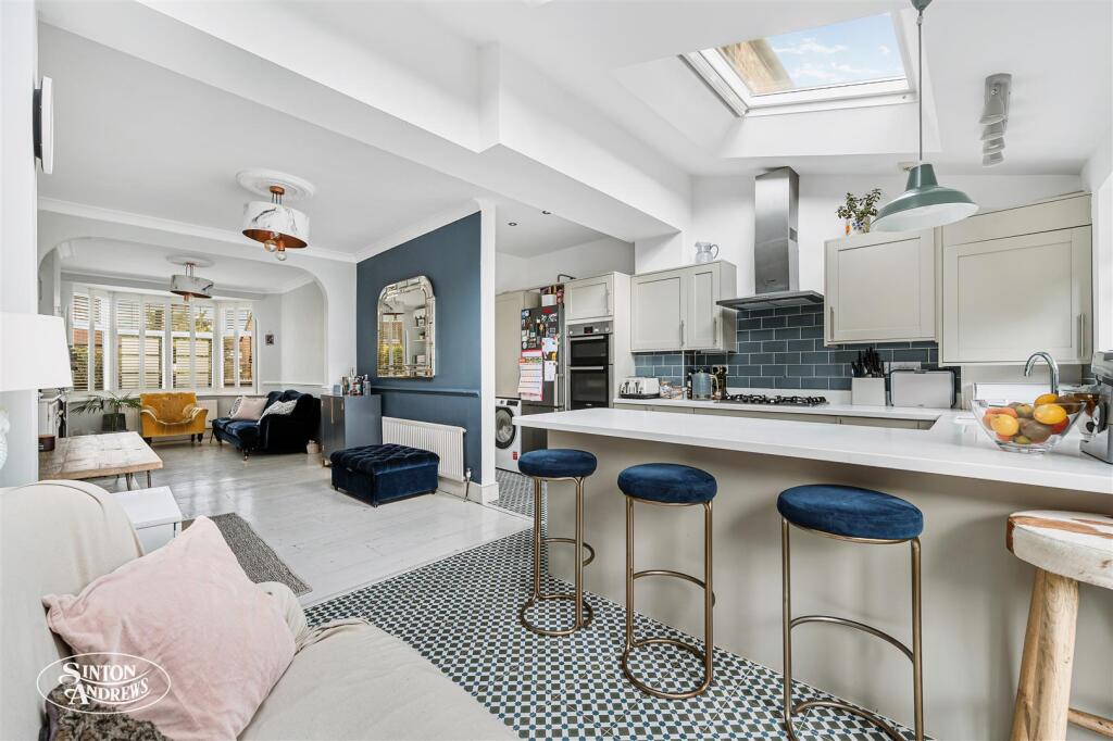 81 Balfour Road-7.jpg