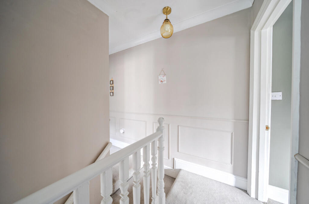 1348730-12-68c13e...