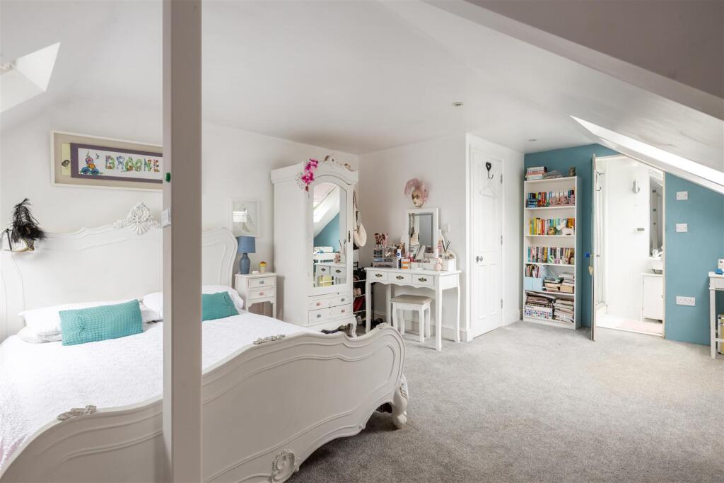 157 Coombe Road-29.jpg