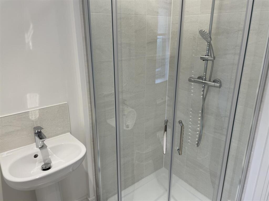 Ensuite Shower Room