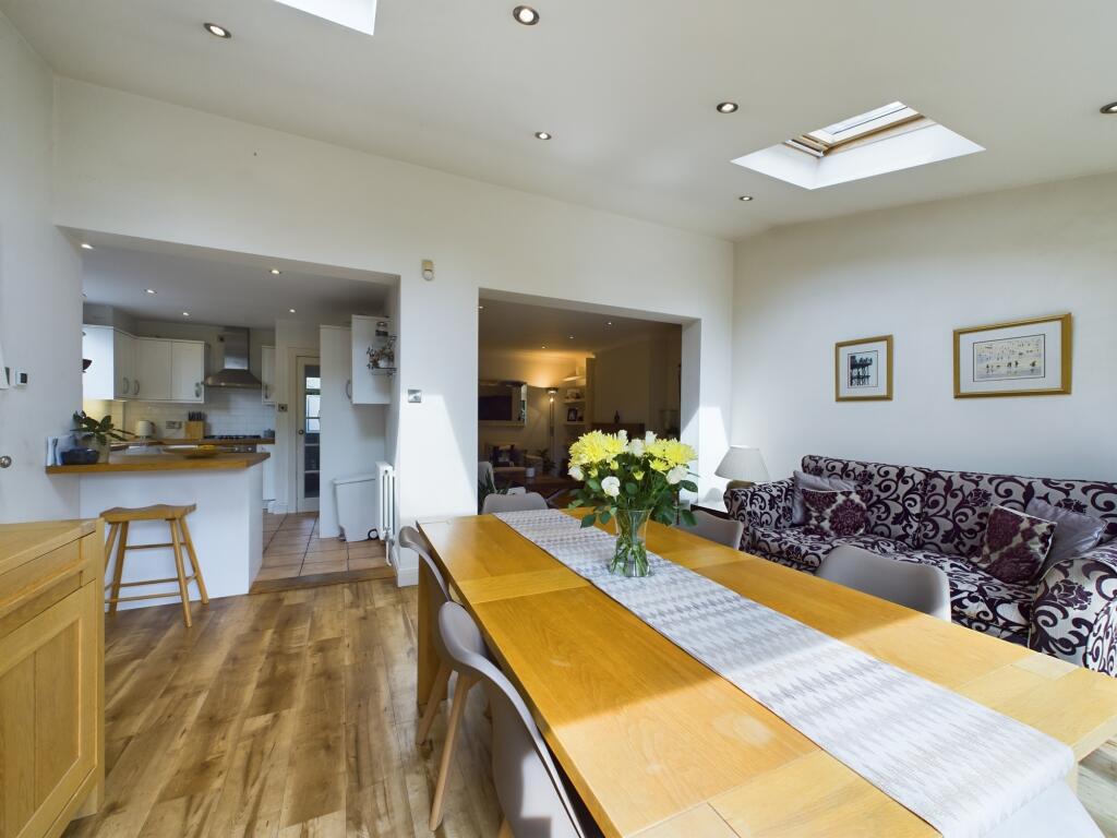 Living/Dining Area