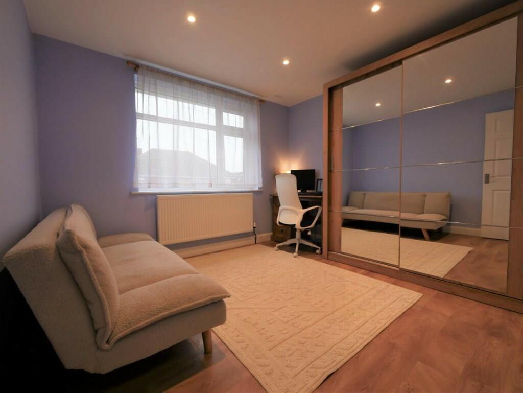 BEDROOM 2 1