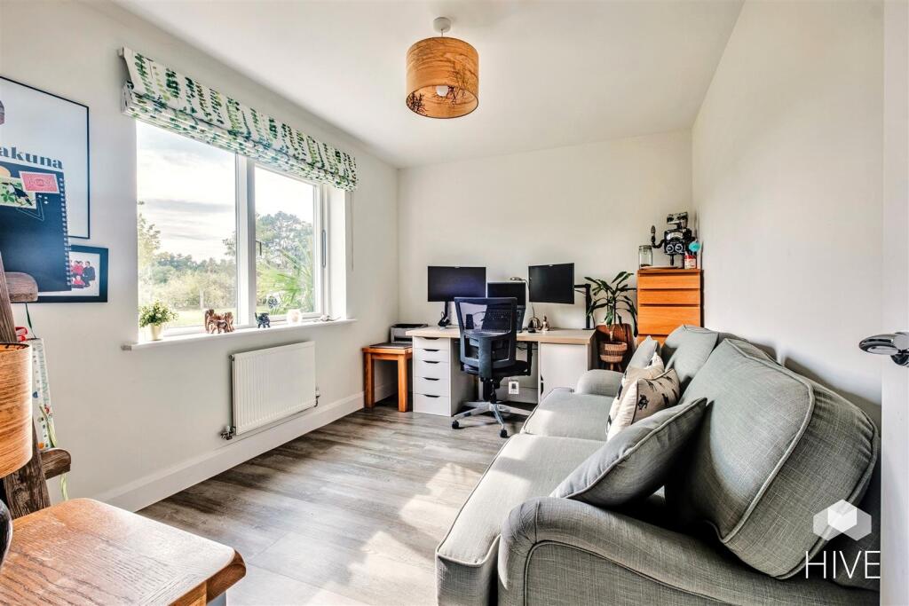 Study/Bedroom 5