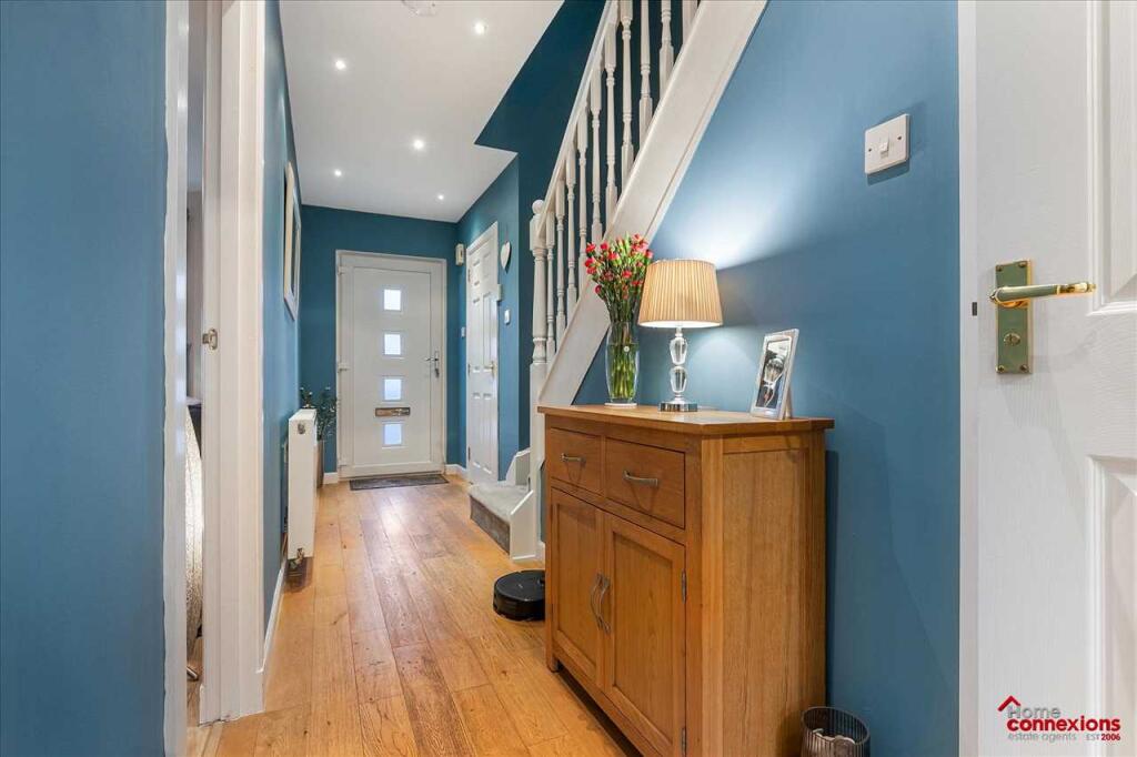 Entrance Hallway (1)