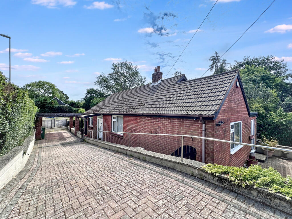 2/3 Bed Bungalow