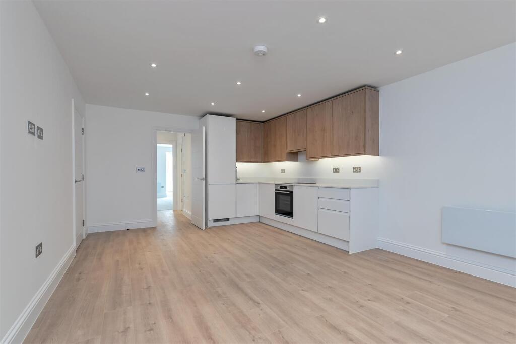 382HatfieldRoad-12.jpg
