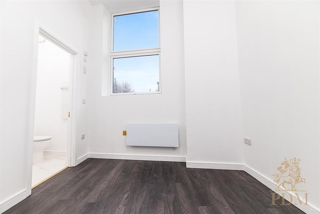 Bank Apartments Peveril St Nottingham NG7 4AH