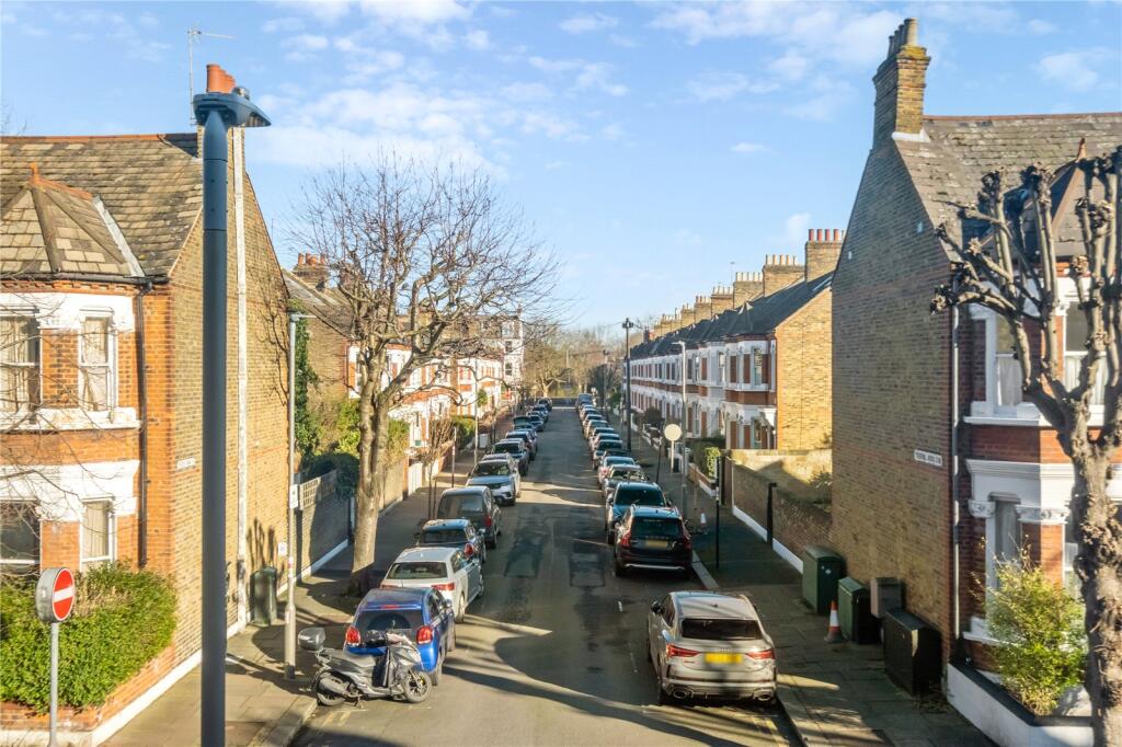 Trefoil Road