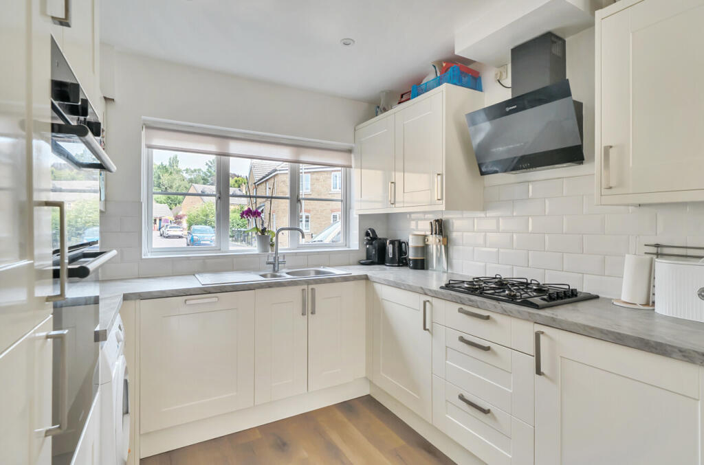 1332815-22-689210...