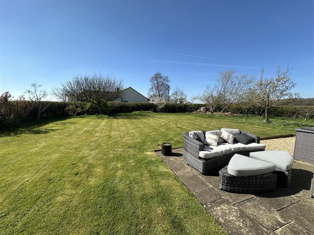 d9344e14-image_picker_59E94193-82F0-486F-8F8C-77D2